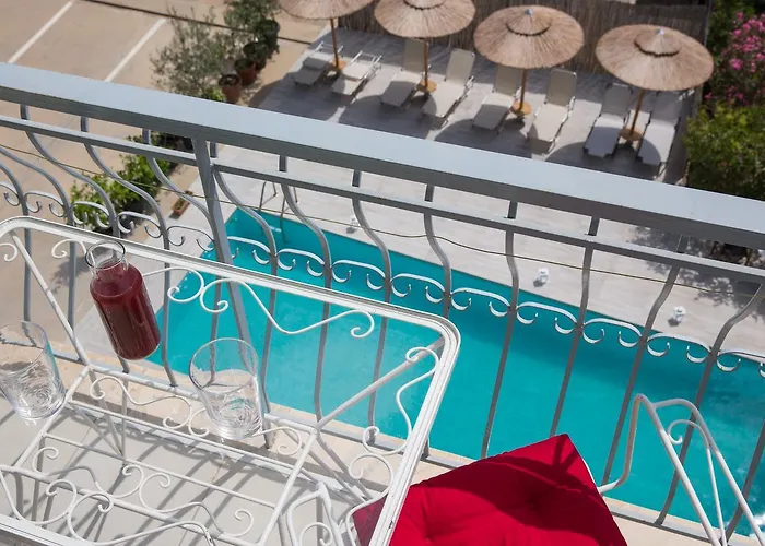 Ammos בית הארחה טולון